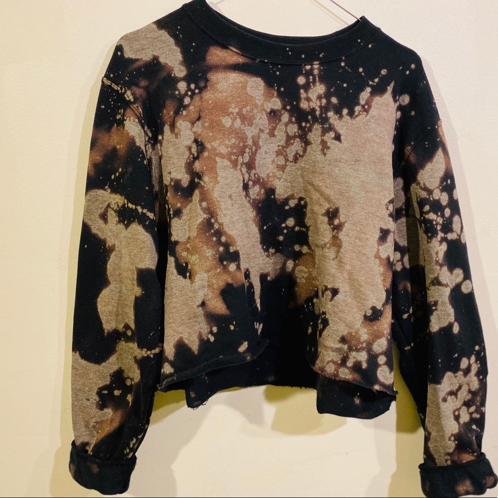 Cropped sweatshirt